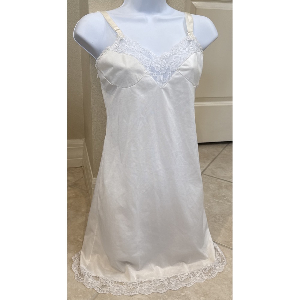 VTG JC Penney Sz 32 White Lace Trim Satin Nightgown Slip Dress Short 100% Antron - Picture 2 of 9